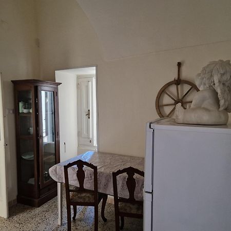 Palazzo Costantini Bed and Breakfast San Donato di Lecce Εξωτερικό φωτογραφία