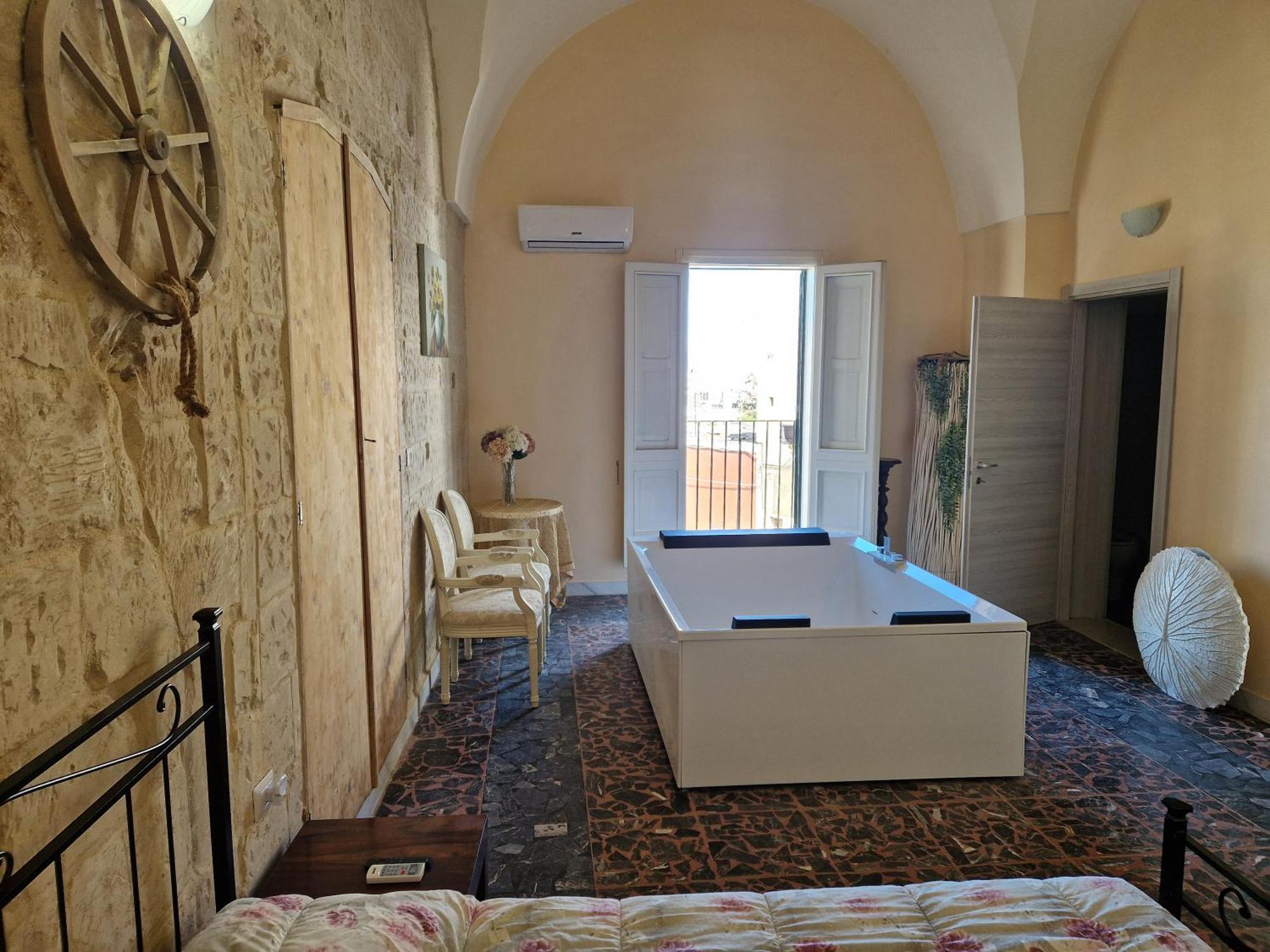 Palazzo Costantini Bed and Breakfast San Donato di Lecce Εξωτερικό φωτογραφία