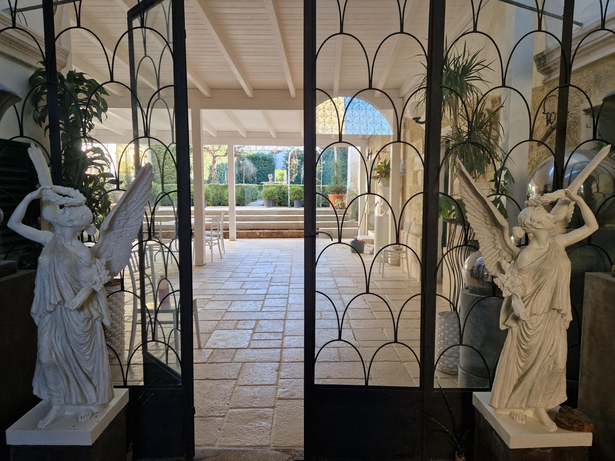 Palazzo Costantini Bed and Breakfast San Donato di Lecce Εξωτερικό φωτογραφία